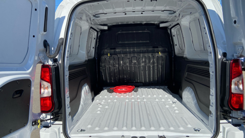 Vauxhall Combo Cargo Combo Xl Electric 100kW Pro 52kWh H1 Van Auto